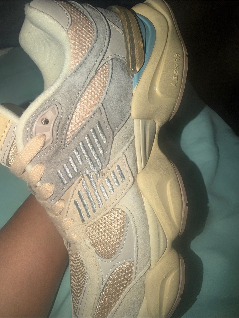 New Balance Women’s Peach Suede & Mesh Sneakers with Gray Accents - Picture 4 of 7